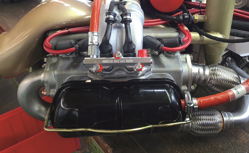 The fuel injectors are installed at the ends of the air streams, with fuel-air mixing occurring mostly within the cylinders
