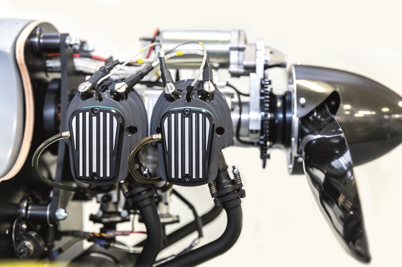 Primoco’s 340 engine is a four-stroke, four-cylinder boxer, running on gasoline and producing 25 bhp at a maximum shaft speed of 5000 rpm