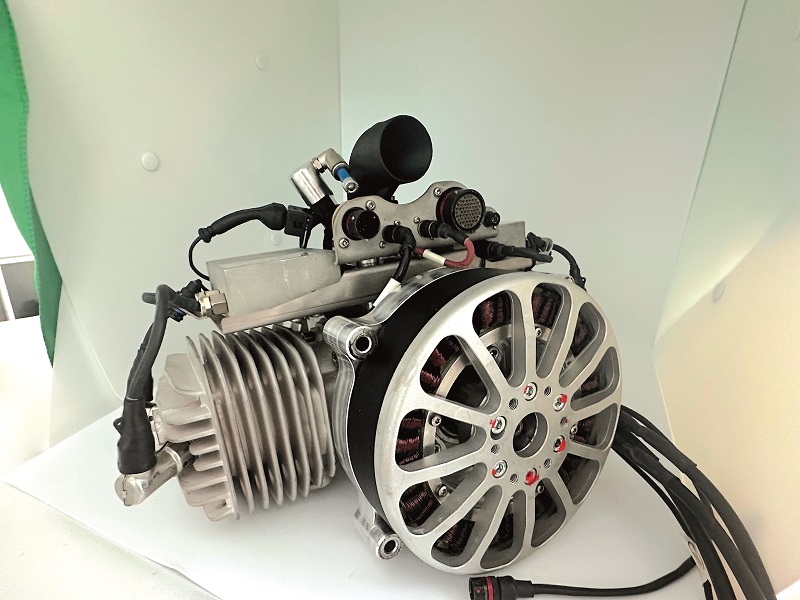 The SG151 startergenerator is controlled by its SGC 352 controller to optimise for different power and energy modes on different engines