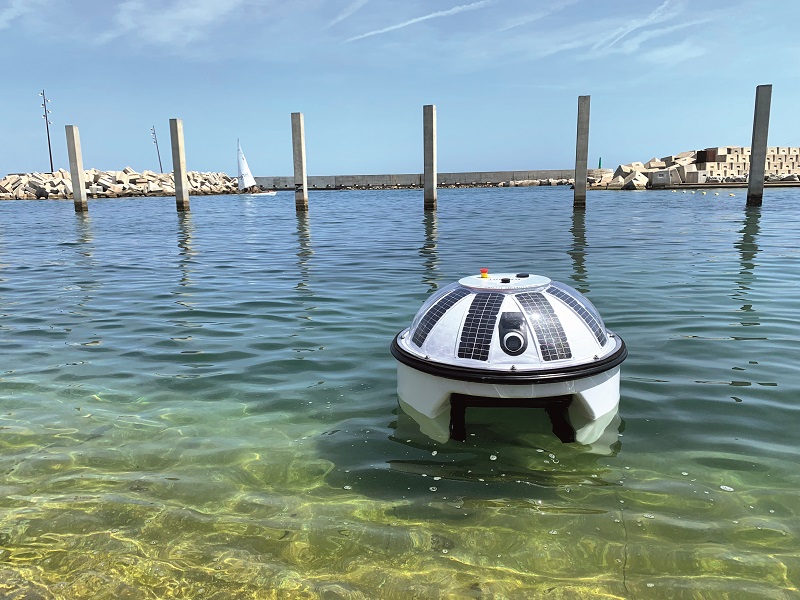 The operating concept of the Harbot includes allowing it to sit still in water on days off, slowly and autonomously recharging via its solar panels