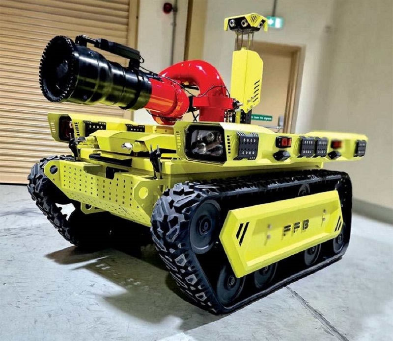 TheFFBOTS FFB-FW8000 is designed for close-up firefighting in conditions too dangerous for human firefigthers, such as ammunition store explosions and nuclear reactor fires(Courtesy of FFBOTS) - Copy