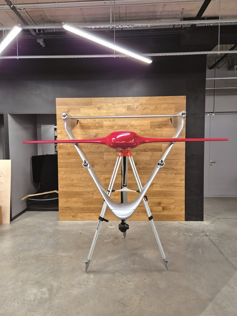 FIXAR’s 025 UAV has an aerodynamic triangular wing, which doubles as landing struts when ‘tail-sitting’ on the ground (Image courtesy of FIXAR)