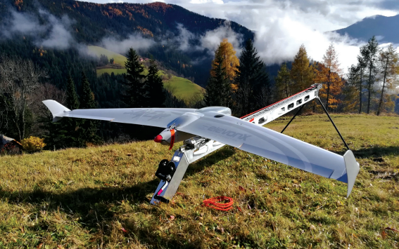 Elastic-powered launch catapults are gaining popularity for their light weight and material advancements, enabling them to function in sub-freezing temperatures (Image courtesy of ElevonX)