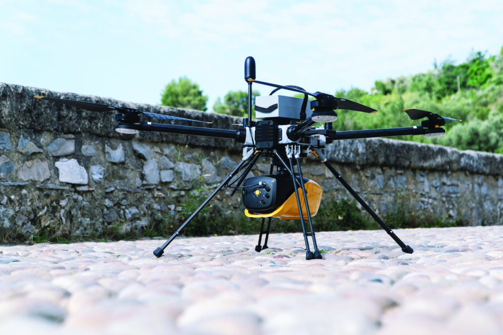 YellowScan's Navigator is a green-light bathymetric laser scanner capable of scanning down to 2 Secchi depths